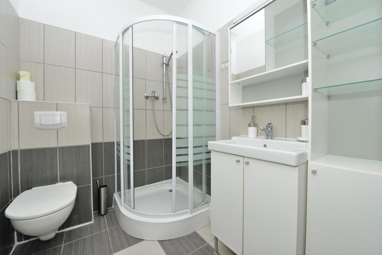 Apartmani L&R Бибинє Екстер'єр фото