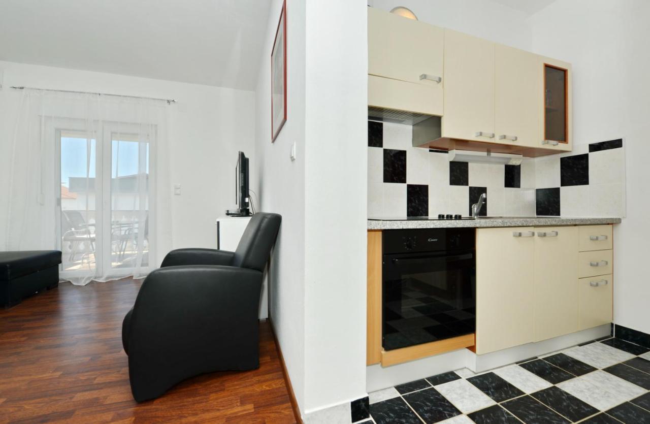 Apartmani L&R Бибинє Екстер'єр фото